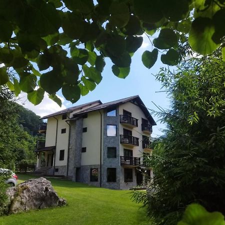 Hotel Casa Valea Cernei Isverna Zewnętrze zdjęcie