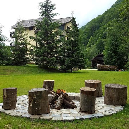 Hotel Casa Valea Cernei Isverna Zewnętrze zdjęcie
