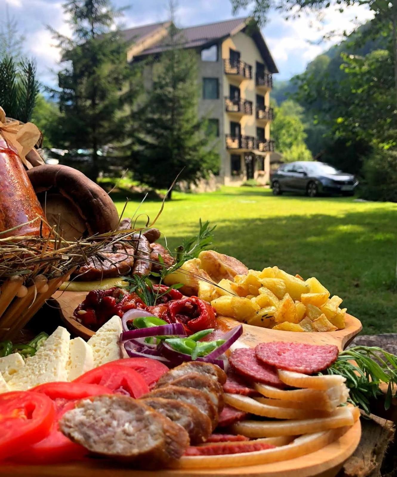 Hotel Casa Valea Cernei Isverna Zewnętrze zdjęcie
